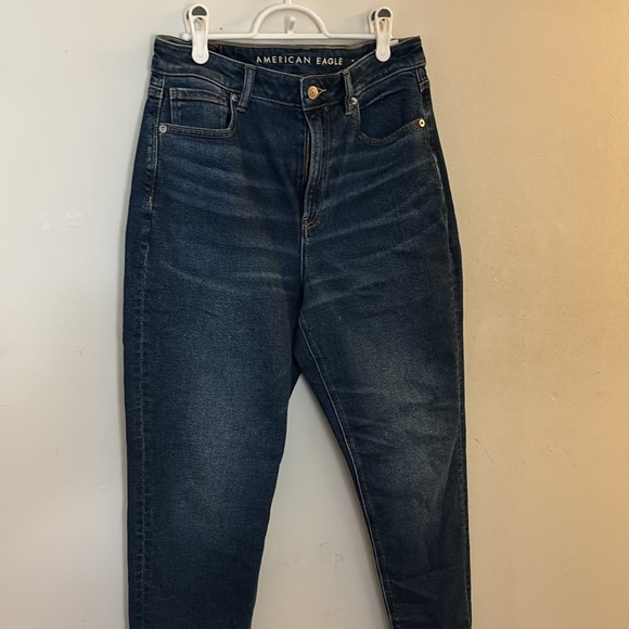 AMERICAN EAGLE 🦅 MOM JEANS - Picture 2 of 14